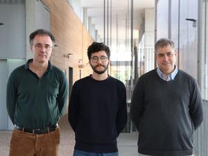Some of the authors of the research, from left to right: Ramon Villarino, Farid Morabet, Antonio Lázaro.