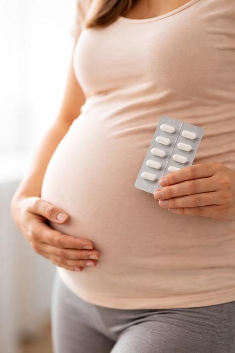 Study finds no link between first trimester pain reliever use and birth defects