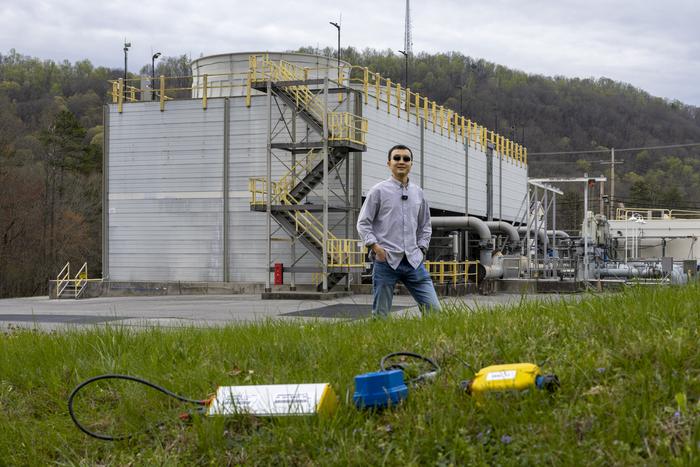 Chengping Chai conducts seismology research around the DOE's High Flux Isotope Reactor at ORNL