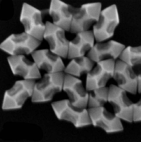 Miniature Gold Arrows Interlock to Build Elaborate Supercrystals (1 of 7)