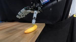 ADAPT robotic hand grasp: banana