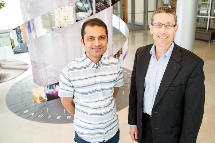 Saurabh Sinha and Gene Robinson, University of Illinois at Urbana-Champaign