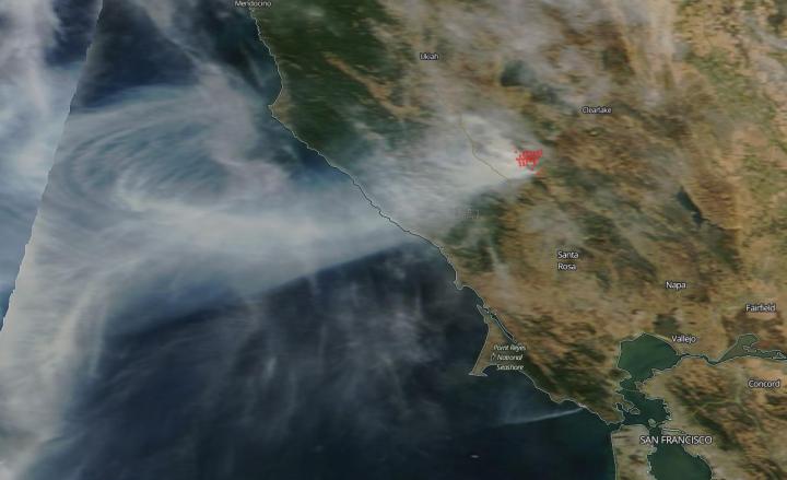 Sonoma County Kincaid Fire Races Through 20,000 Acres in Two Days