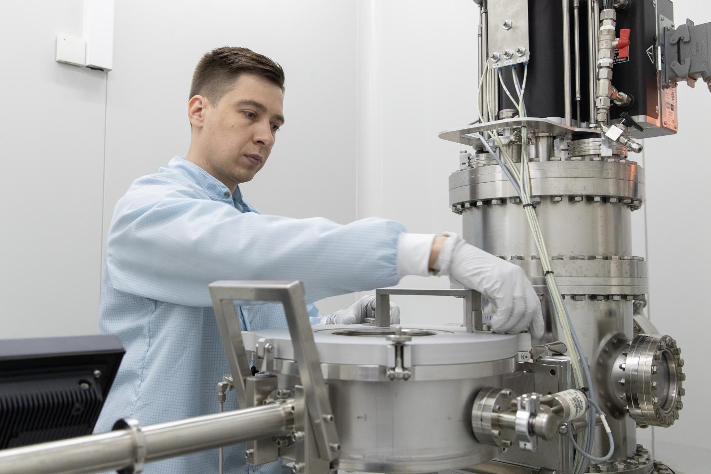 Working on Atomic Layer Deposition equipment