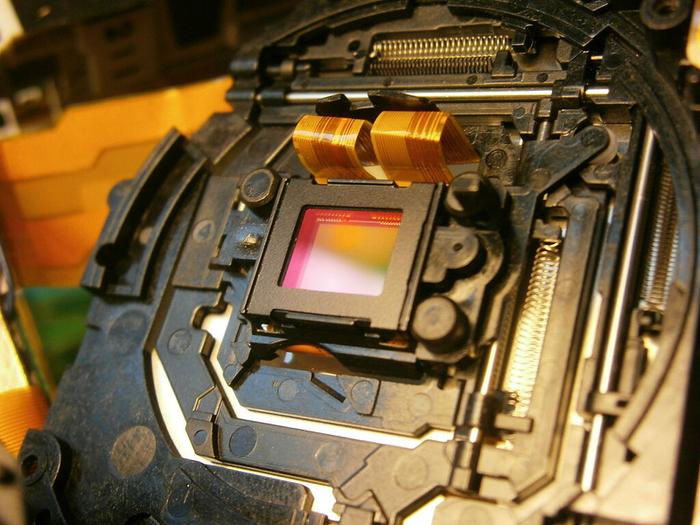 Cryo-VCSEL optical interconnects for high-speed FPAs