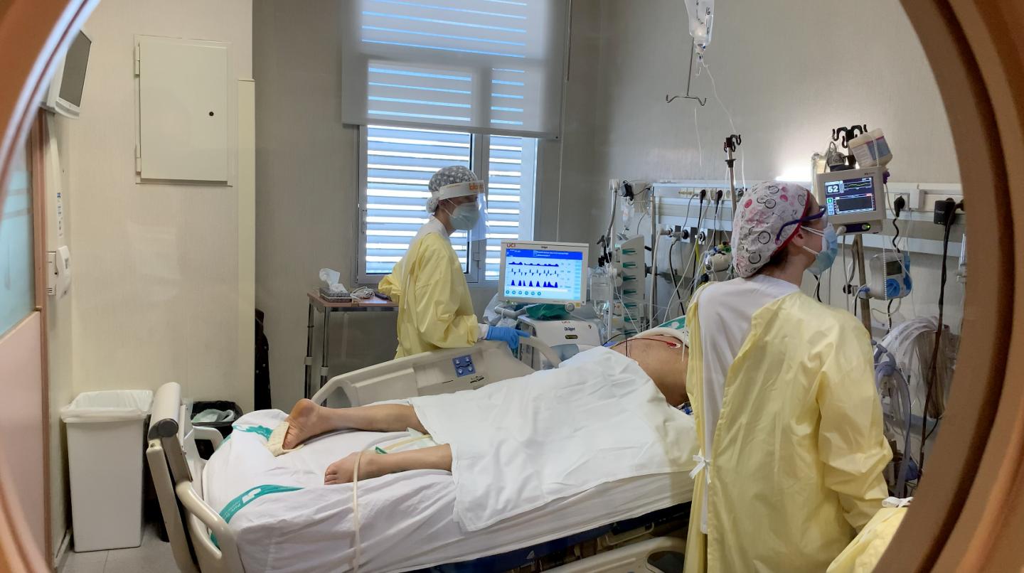 Patients in ICU at Consorci Corporaci&oacute; Sanit&agrave;ria Parc Taul&iacute; de Sabadell.