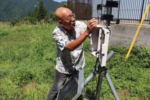 Specially Appointed Professor Tsuji Inspects the Shika Sonic Device On-site