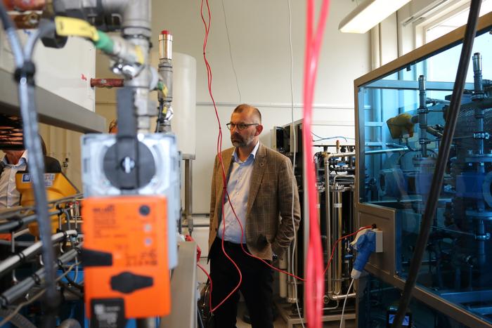 CEO of Grundfos Foundation Mr Kim Nøhr Skibsted visiting Aalborg University’s infrastructure lab