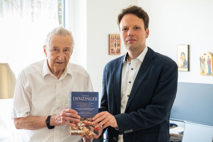 Handover of the editorship of the ‘Denzinger’ compendium