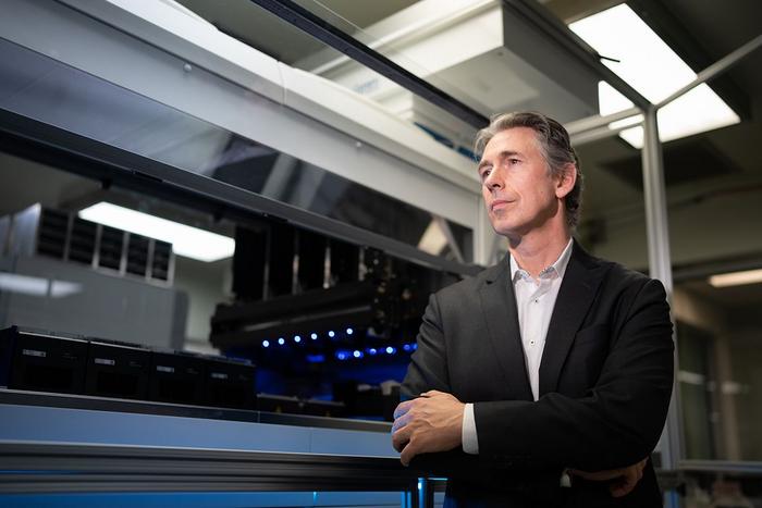 Professor Damoiseaux with the CellXpress.AI