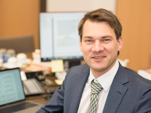 Prof. Peter Krawitz