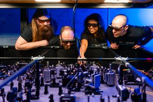 Nico Hauser (left) with other researchers from the Barz group.