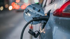 Smart AI charging can extend electric car battery life