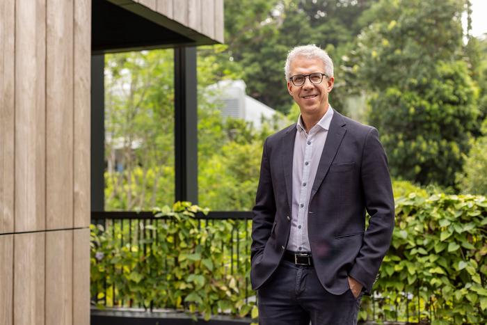 SOSS Dean Professor Kenneth Benoit