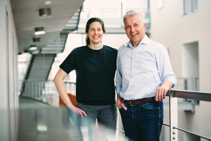 Doktorandin Inga Hochheiser und Prof. Matthias Geyer,