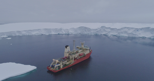 Thwaites Ice Shelf and research ship