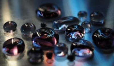 Tiny Temperature Differences are the Primary Driving Force in Droplet Evaporation
