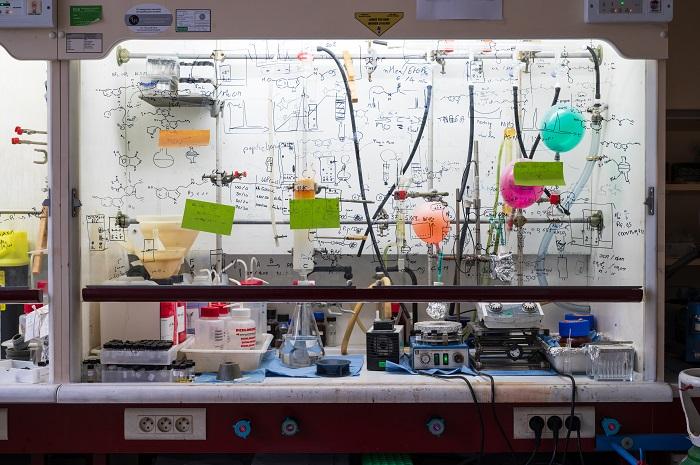 A new class of molecules against cancer cells refractory to standard treatments