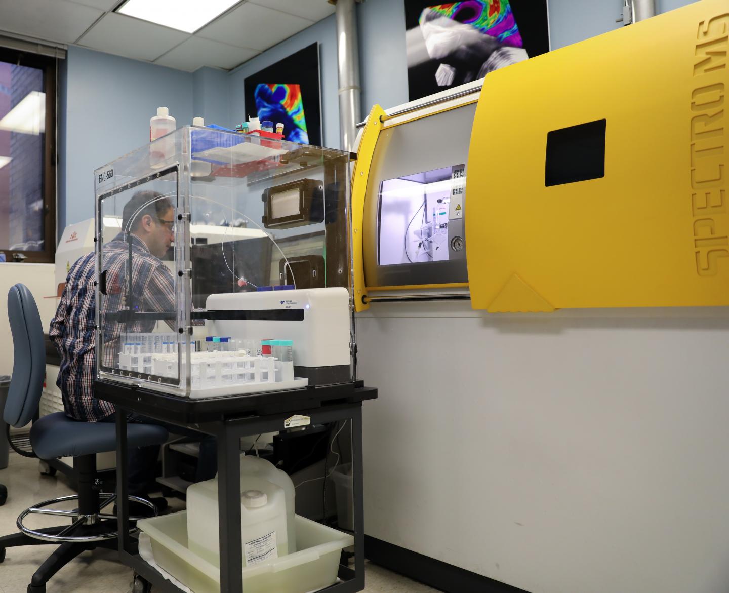 Simultaneous Inductively Coupled Plasma Mass Spectrometer (1 of 2)