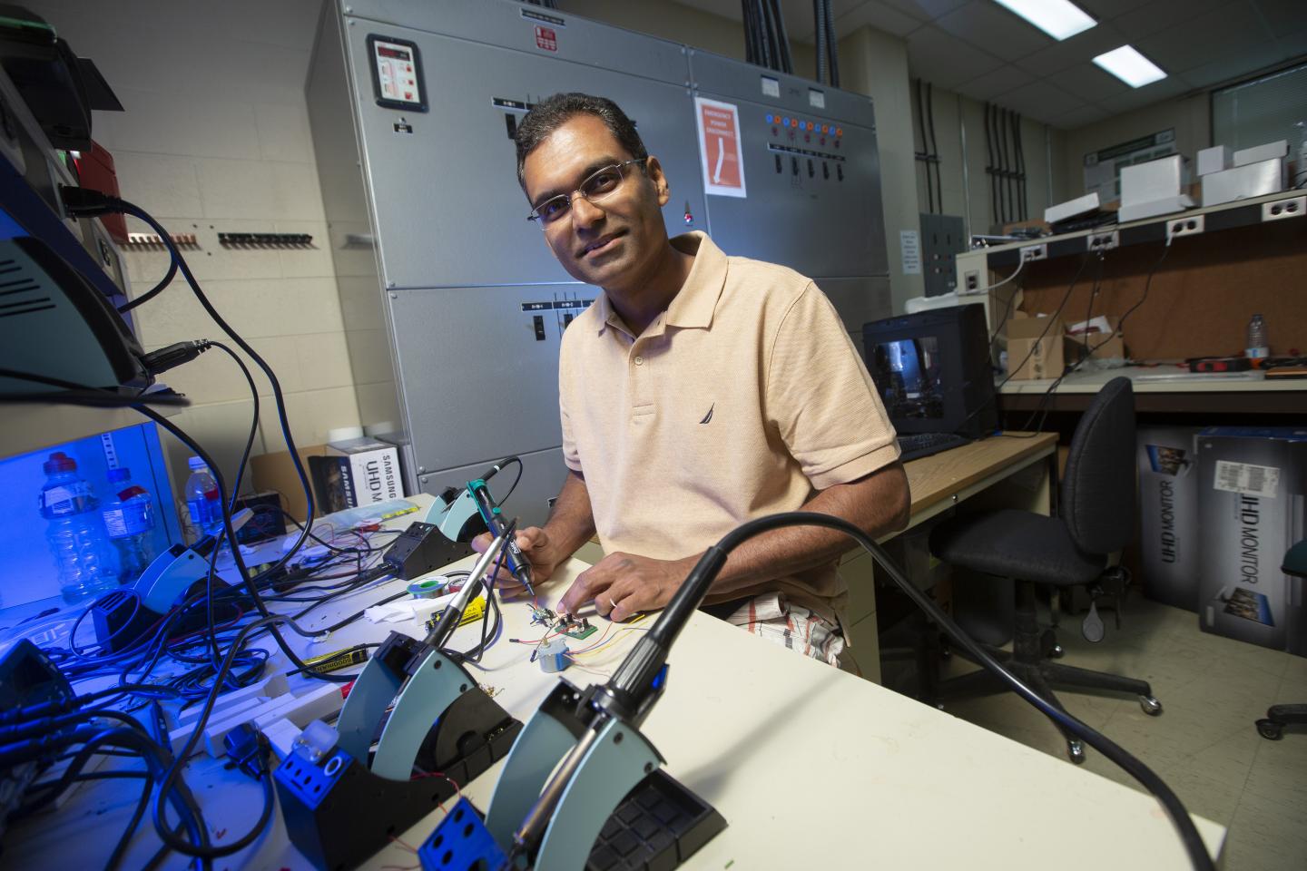 Usask Researcher Khan Wahid at the Lab Bench