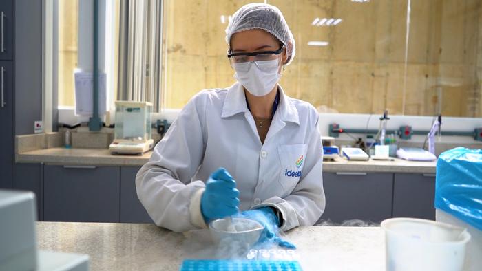 Ideelab: biotechnology for controlling citrus disease