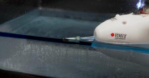 'Sea creature' minibot hoovers up oil spills