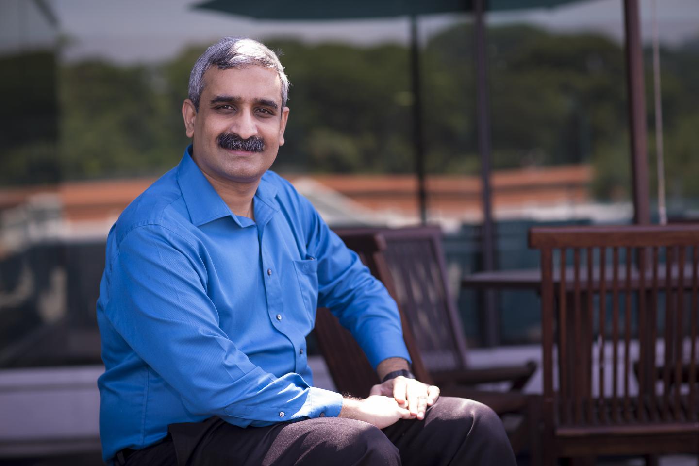 Rajesh Krishna Balan, Singapore Managment University