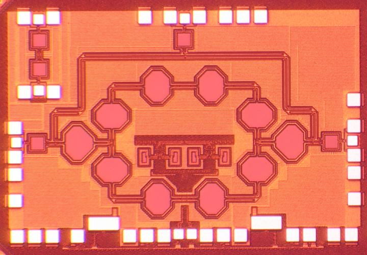 Breakthrough Millimeter-wave Circulator IC