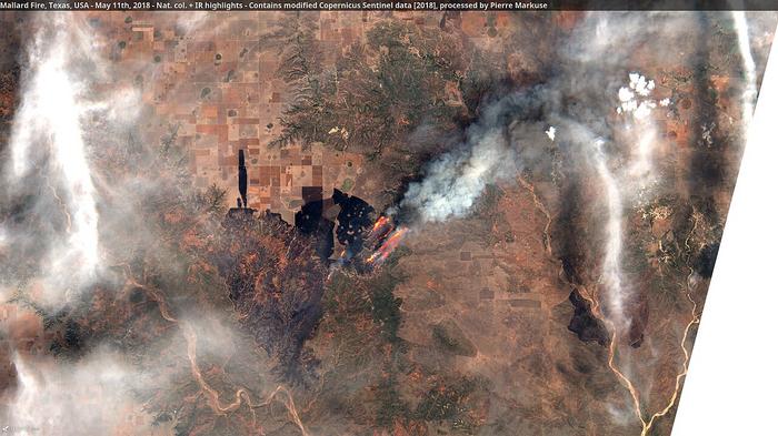 Satellite view of Mallard Fire in Texas.