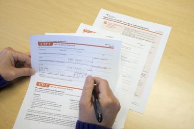 Uninsured Face Hurdles Choosing Health Insurance