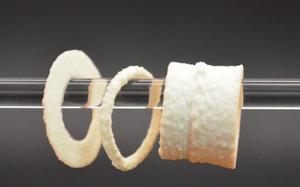 Cylindrical demonstrations of the 3D printed scaffolds.