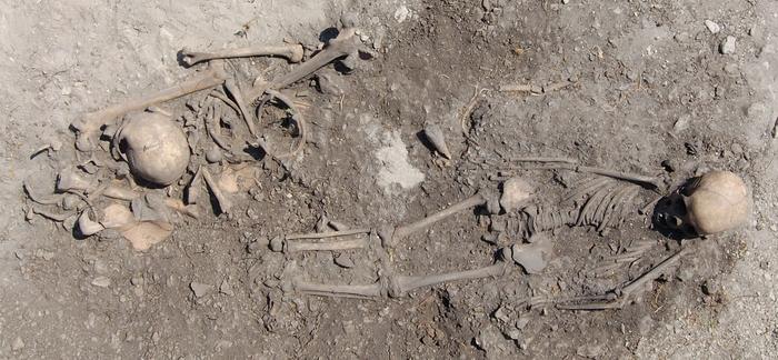 Grave 4
