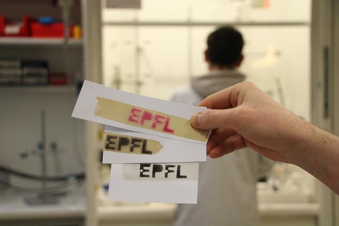 The EPFL logo printed on lignin-based thermal paper.