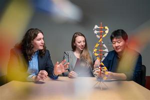 Mapping 3D-super-enhancers with machine learning to pinpoint regulators of cell identity