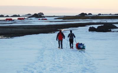 Viruses Flourish in Icy Antarctic Lake (1 of 4)