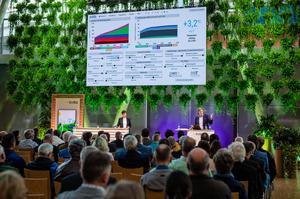 Climate simulation tools can help close the gap between global leaders’ climate knowledge and real-world decision-making