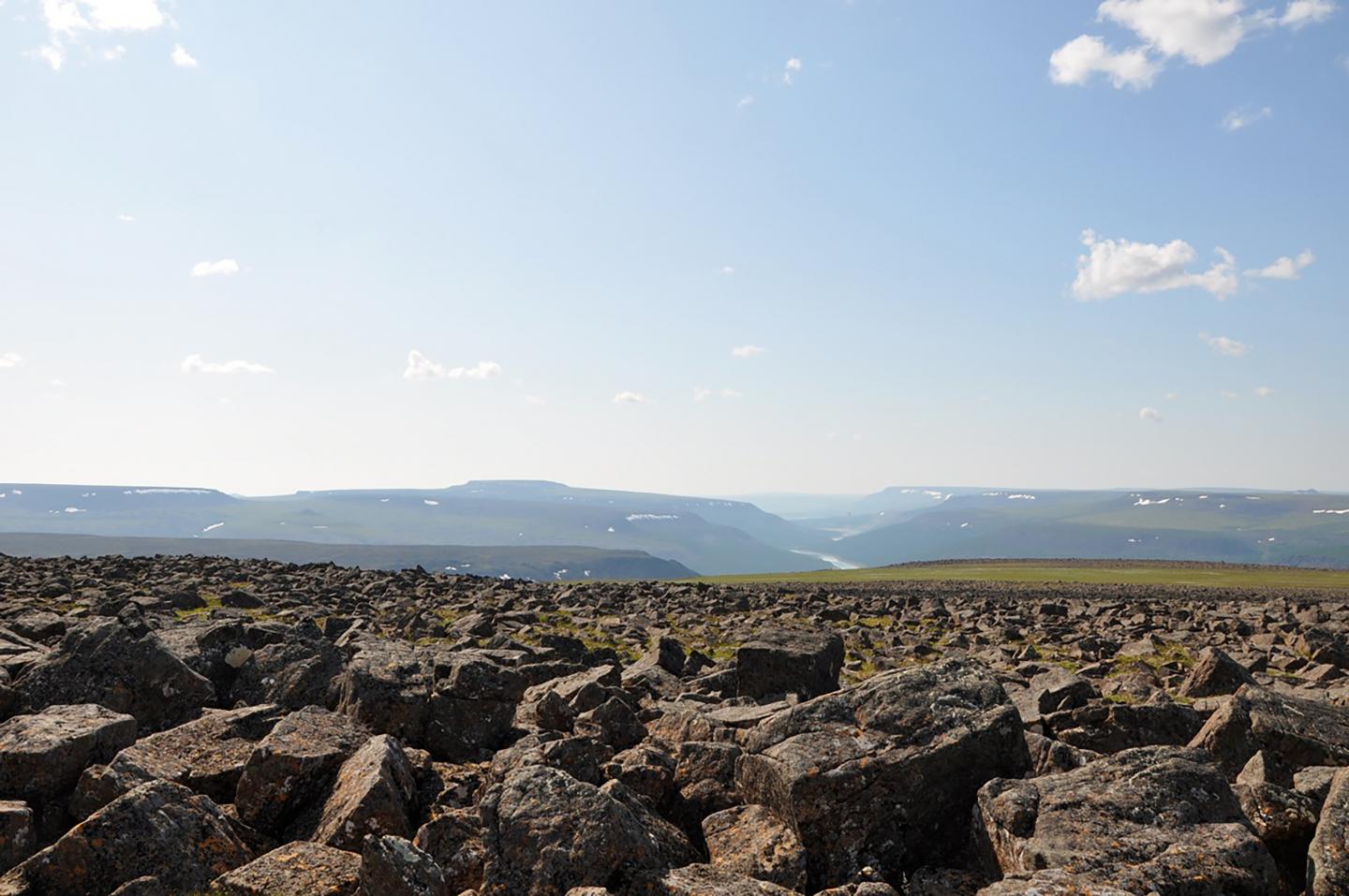 Rock Age Data Links Voluminous Magmatism to Mass Extinction Event (2 of 8)