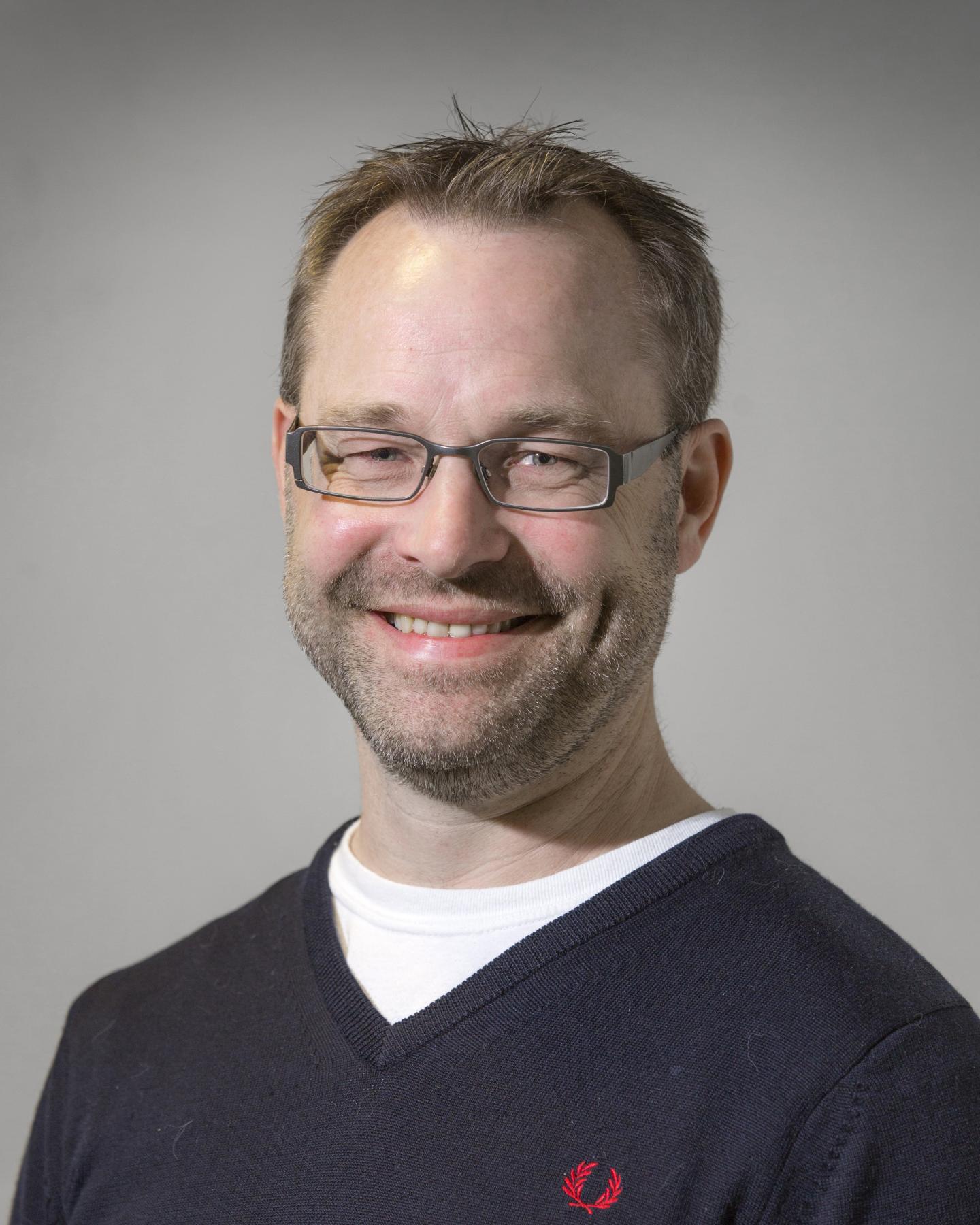 Magnus Wolf-Watz, Ume&aring; University