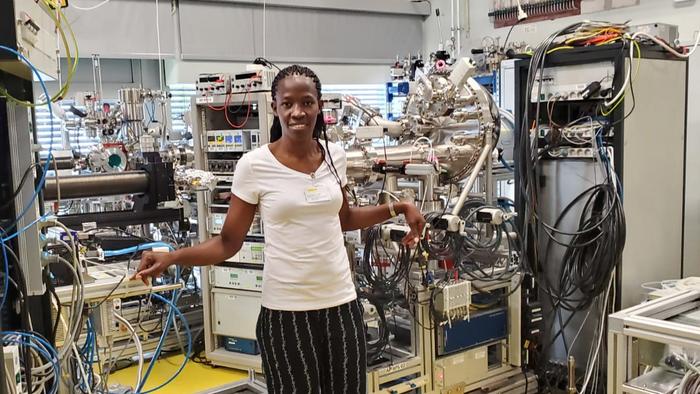 Tabitha in HZB Lab