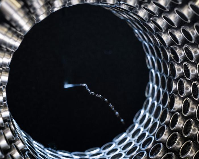 Water running through ultrasoundtube