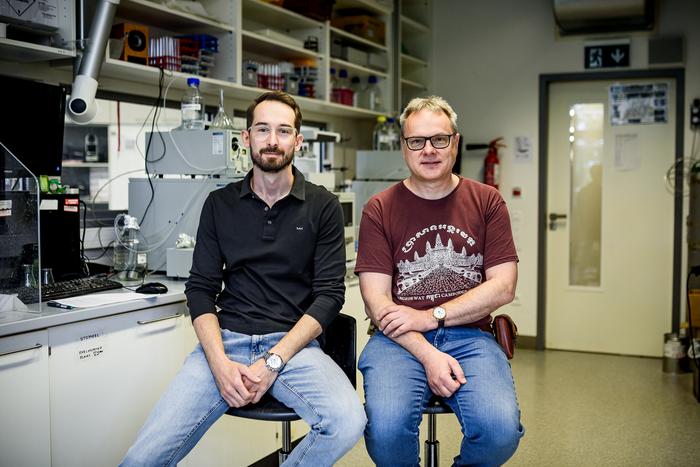 Dr. Marek Ondruš, first author of the study, and Prof. Michal Hocek, head of the Bioorganic and Medicinal Chemistry of Nucleic Acids research group at IOCB Prague