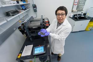 Major advance in dry-electrode EV batteries