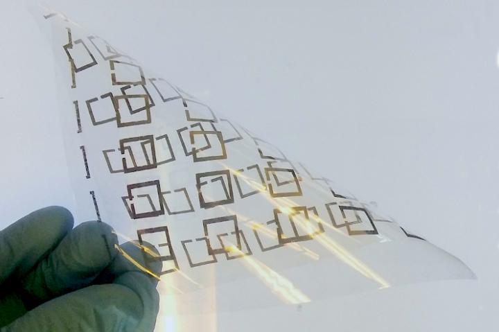 Microwave resonator metameterial