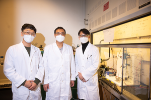 Georgia Tech researchers working on water-splitting process