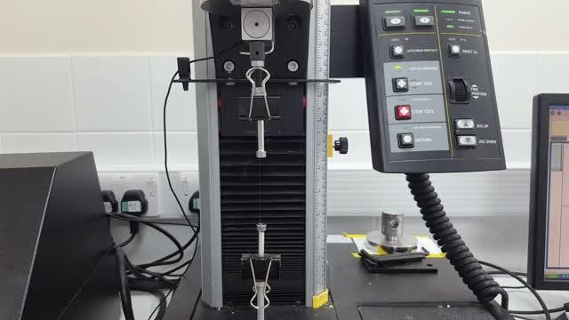Pulling Artificial Spider Silk from a Hydrogel