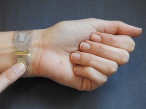 chem-cardio-wristband-2