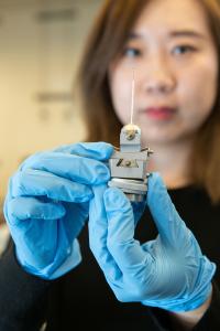 Reaction Vessel Used to Study Nanoscale Crystal Formation