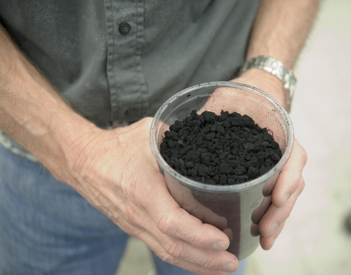 Physicists Patent Detonation Technique to Mass-Produce Graphene (1 of 2)