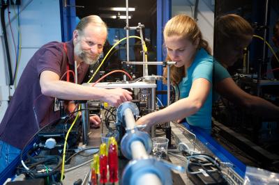 X-Ray Imaging of Batteries in Operation