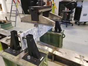 Test set-up where textile-reinforced concrete is loaded in the Structures Lab at Chalmers.
